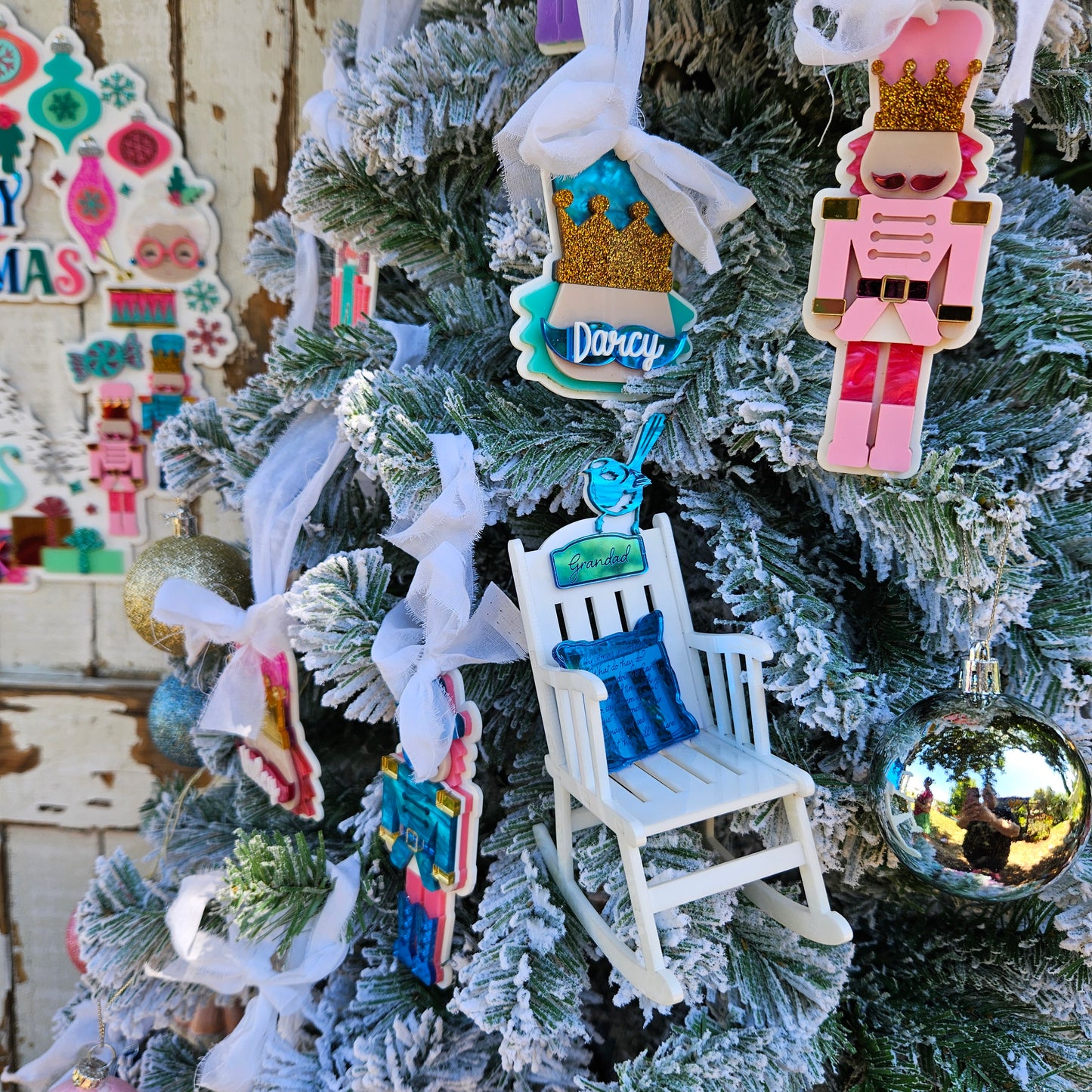Memorial Chair Ornament – Wren Edition (Personalised)