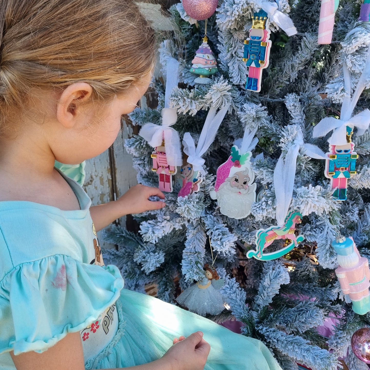 💗 Kitschmas Nutcracker Ornament – Pink