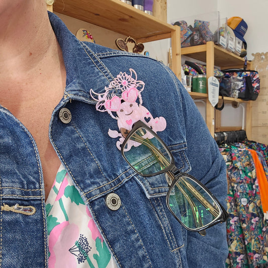 Cow Glasses Holder Brooch – Cute & Practical Acrylic Accessory