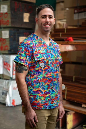TradeMutt Unisex Scrub Top | Watts Up